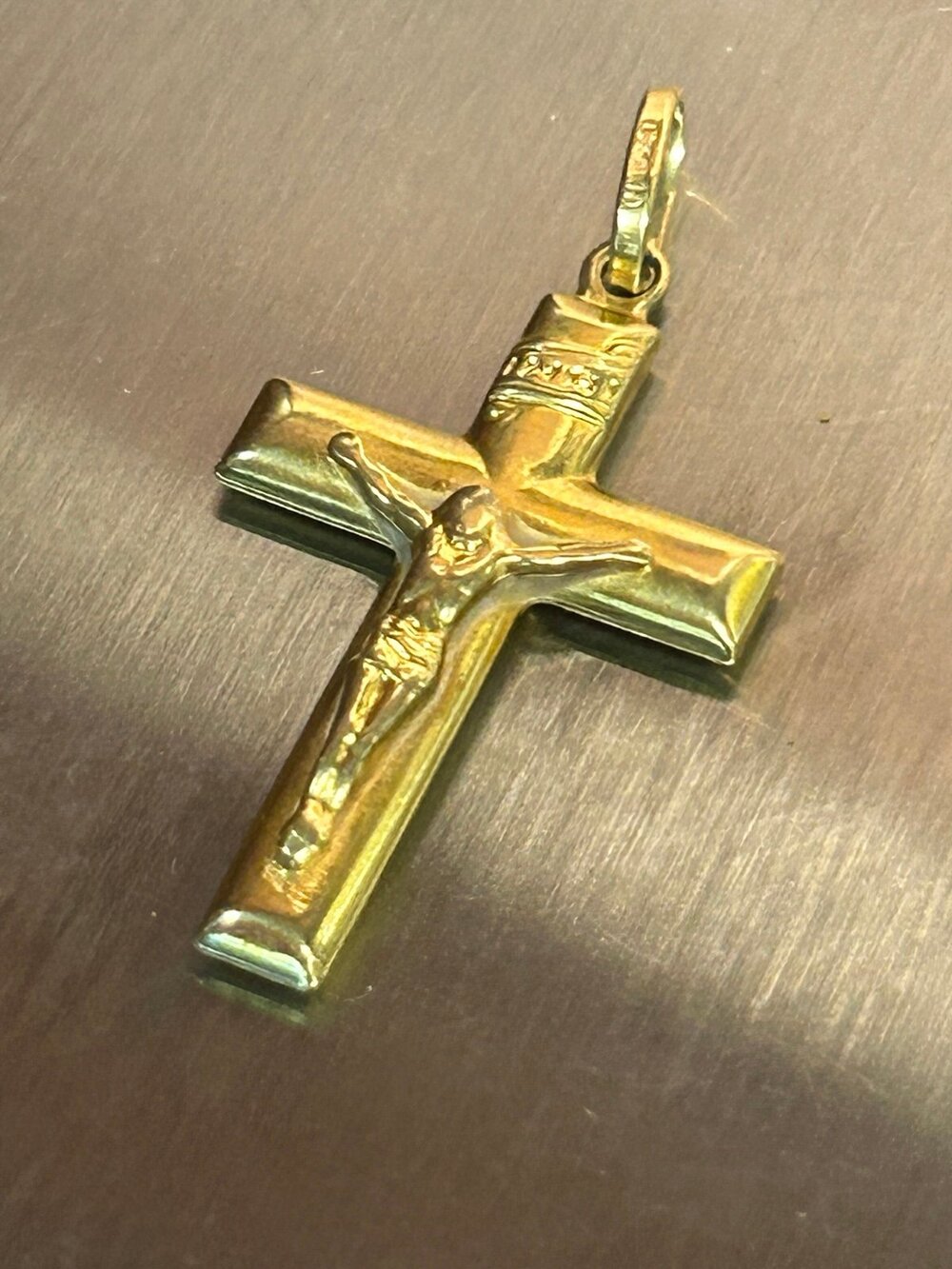 Vintage 750 18k yellow gold INRI cross crucifix pendant charm fine jewelry